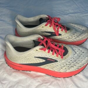 Brooks Hyperion Tempo running shoes